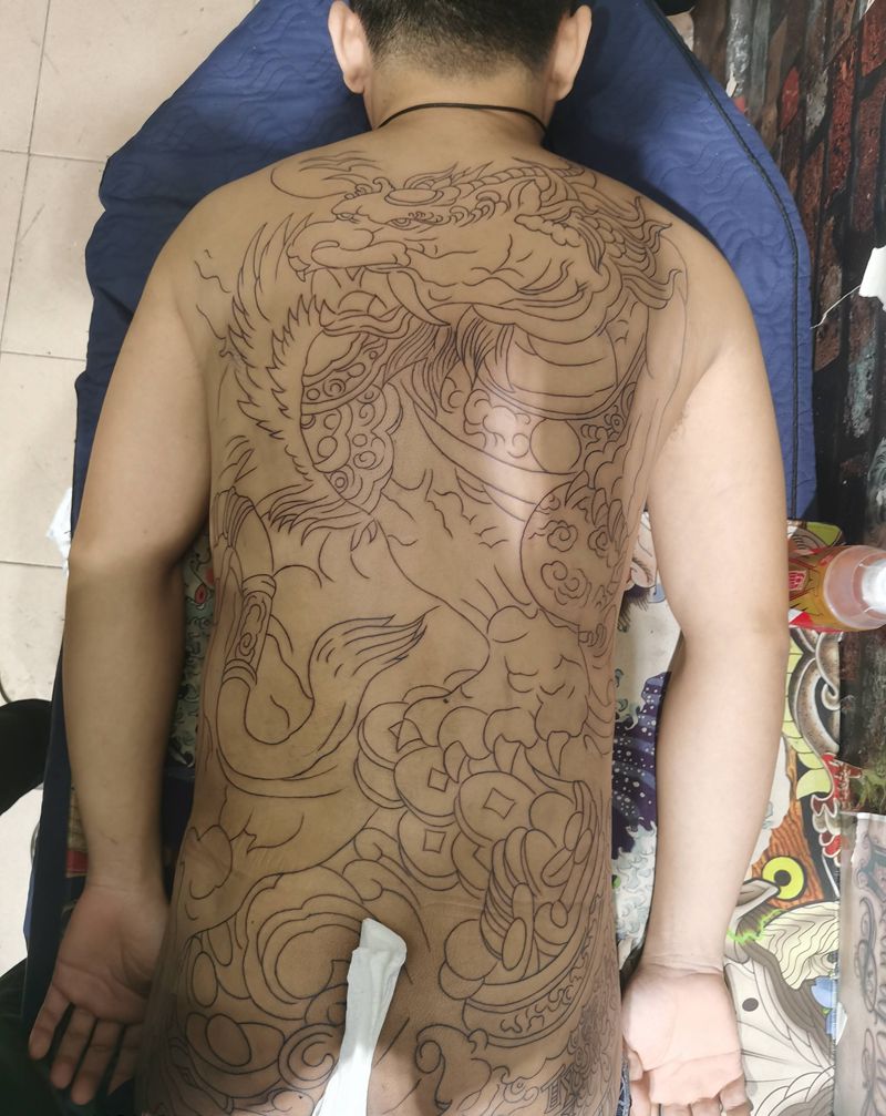 招财系列纹身图片_背部纹身图案