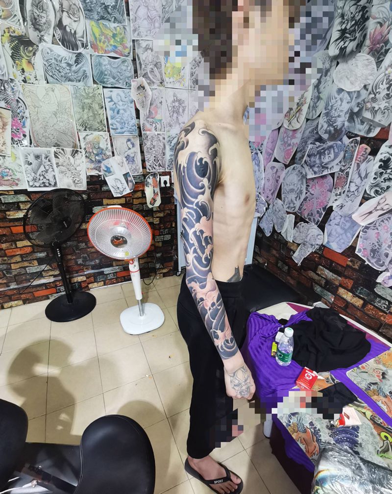 浪花纹身图片_手臂纹身图案