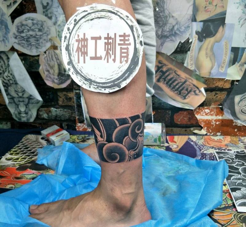 脚环纹身图片_脚部腿部纹身图案