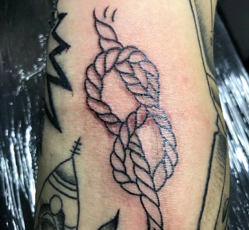 绳子纹身图片_手臂Old School纹身图案