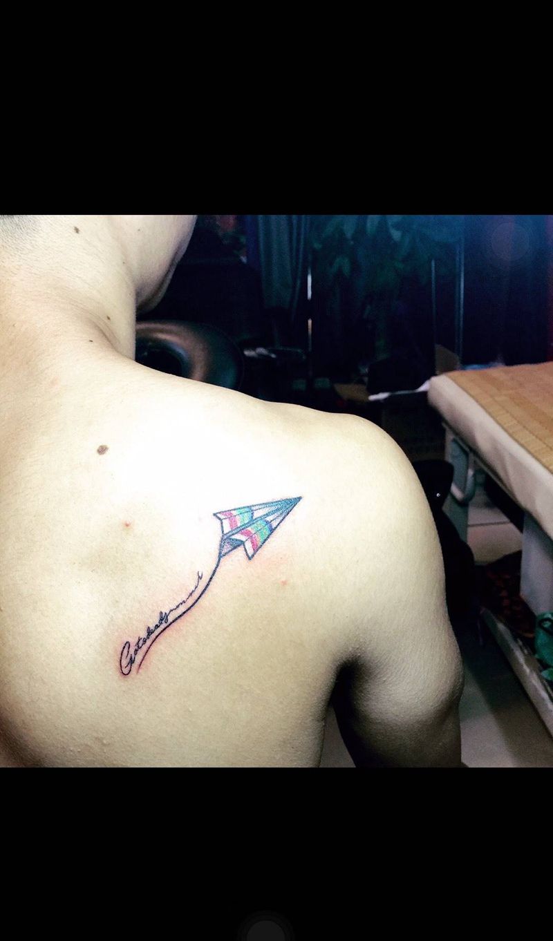 纸飞机纹身图片
