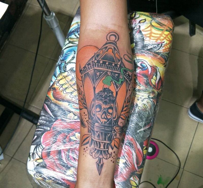 灯塔遮盖纹身图片_手臂纹身图案