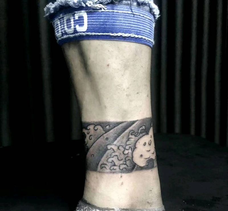 腿环纹身图片_脚部老传统纹身图案