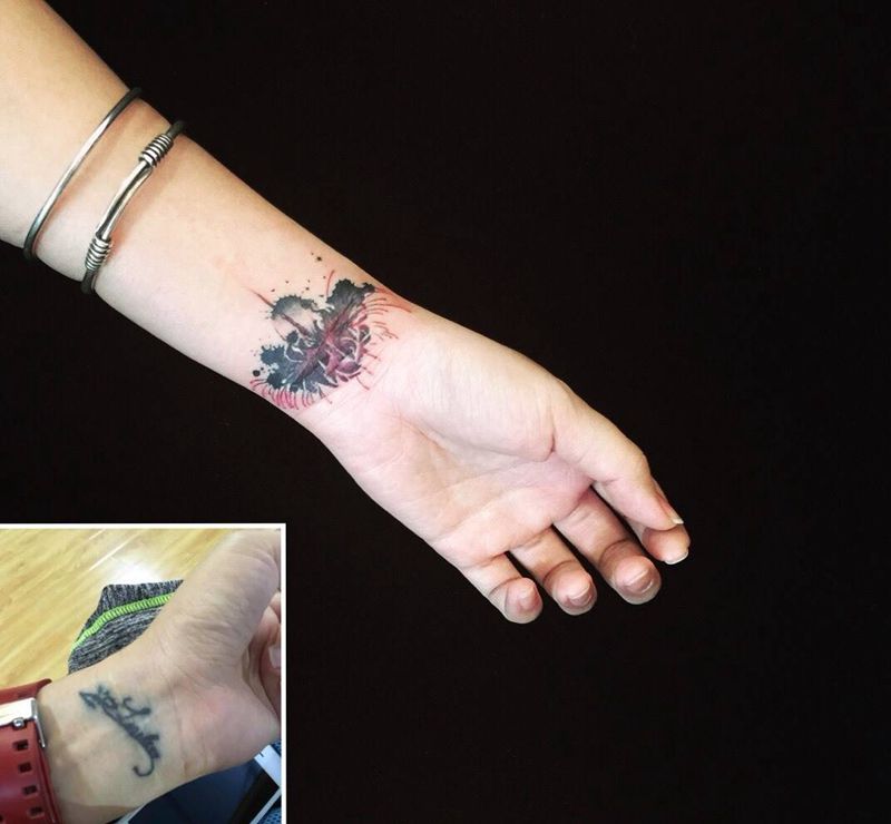 遮盖彼岸花纹身图片