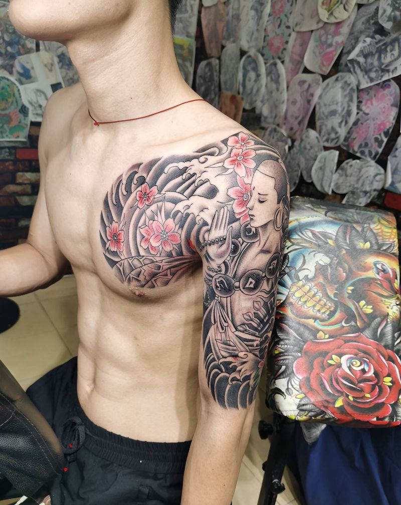 半甲纹身图片_胸部纹身图案