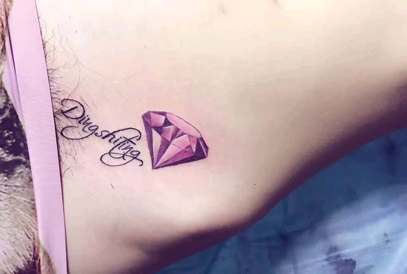 很少发纹身大咖纹身图片_清新写实成品纹身图案