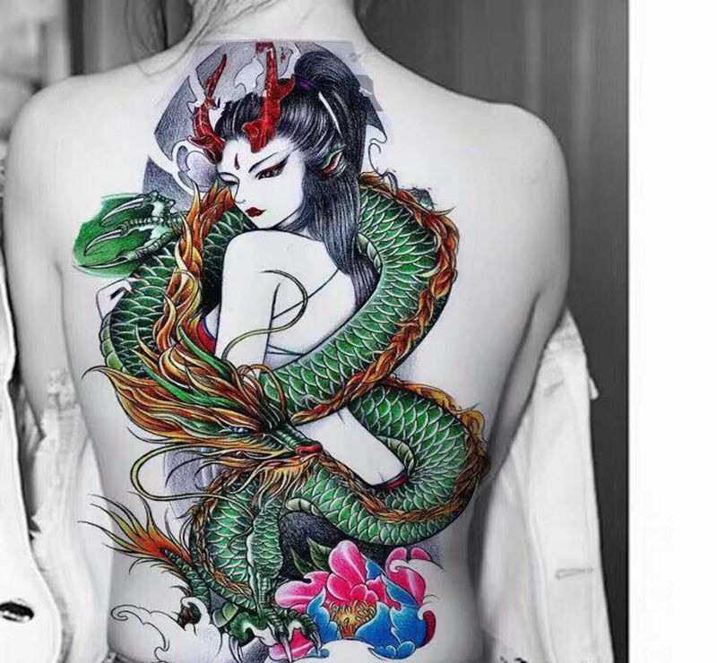 龙妓纹身图片_花体字老传统纹身图案