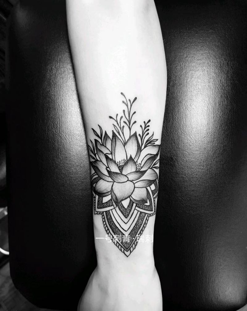 私人订制纹身图片_手部纹身图案