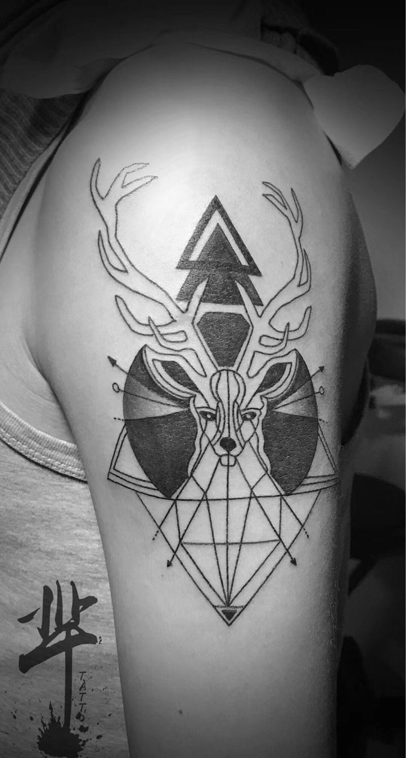鹿纹身图片