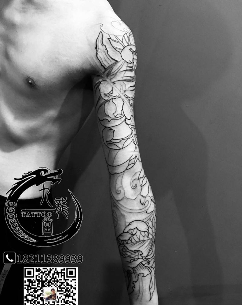 花臂未完纹身图片