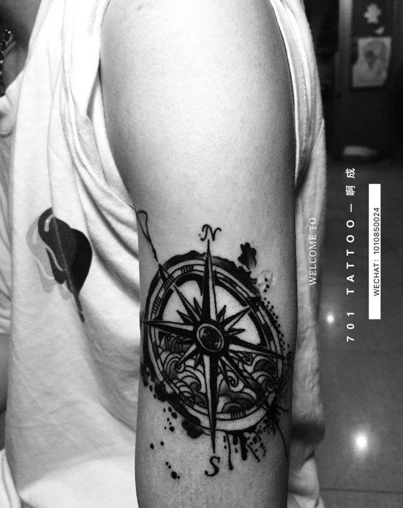 指南针纹身图片