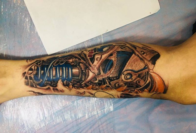机械腿纹身图片