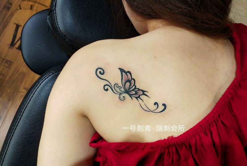 私人订制纹身图片_背部纹身图案