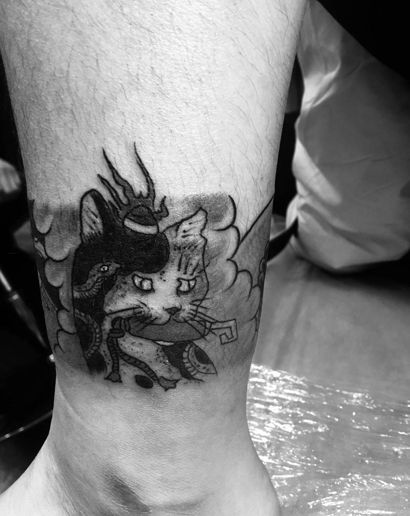 小花腿纹身图片