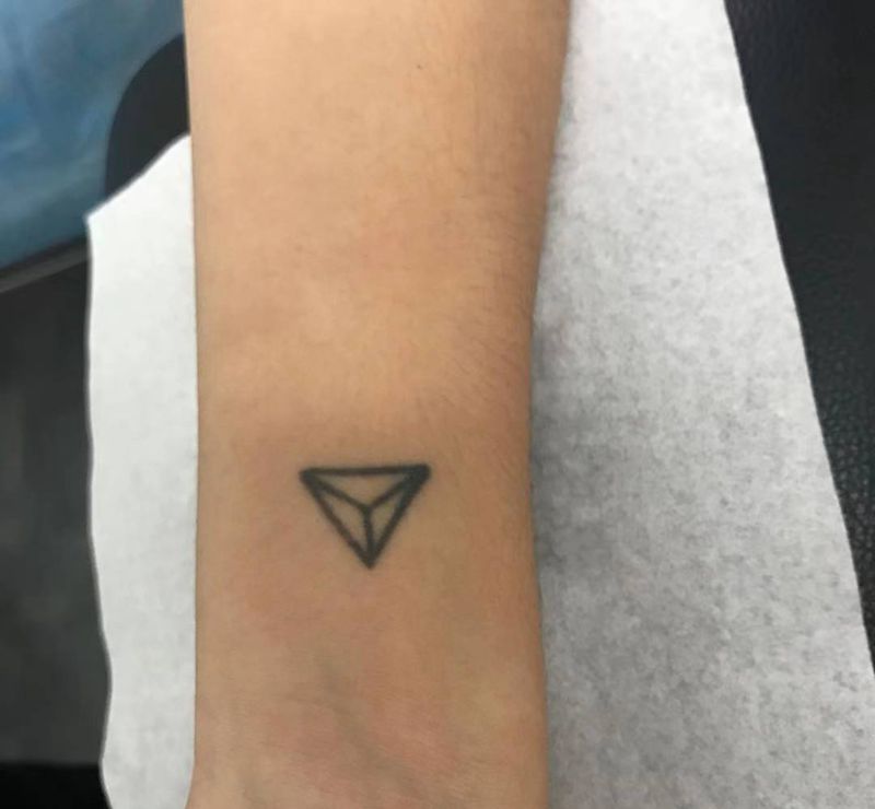 皮秒君纹身图片_手臂纹身图案