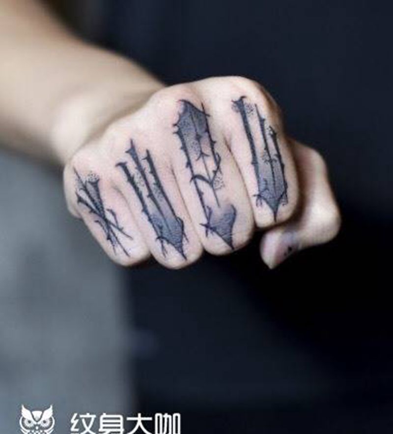 手指的艺术纹身图片