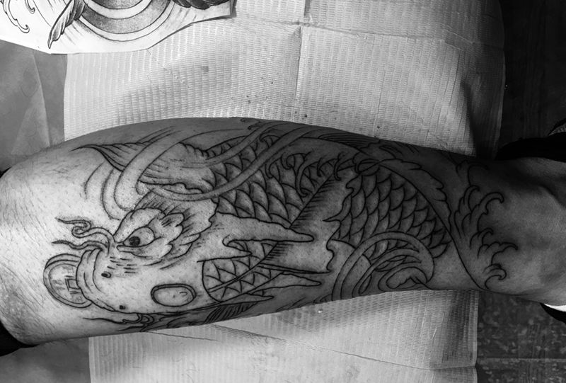 鲤鱼，线条纹身图片