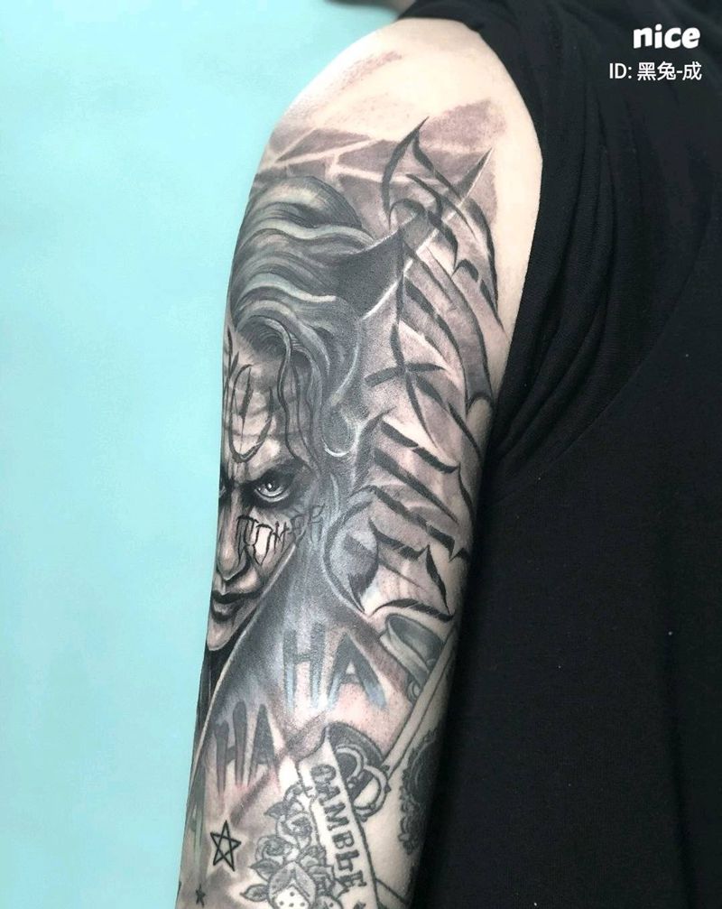 修改失败纹身纹身图片_手臂欧美写实花体字小丑纹身图案