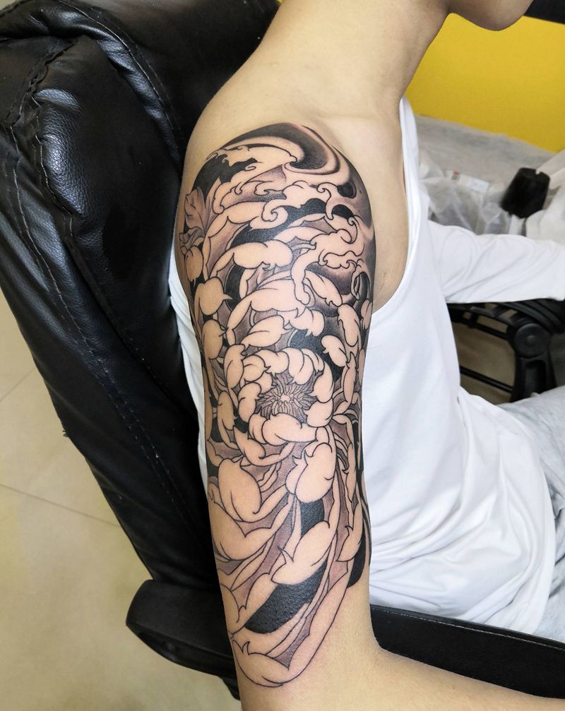 菊花纹身图片_手臂老传统纹身图案