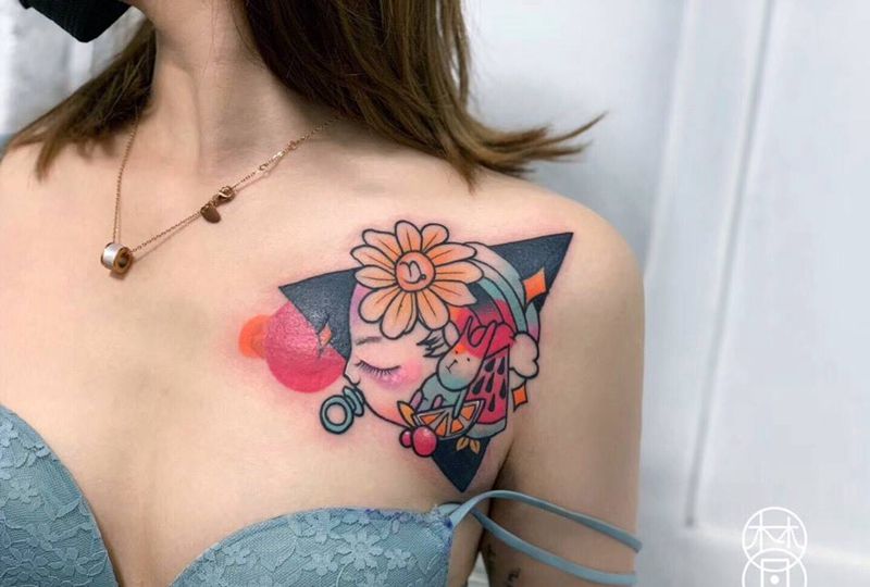 花房姑娘纹身图片_颈部New School纹身图案