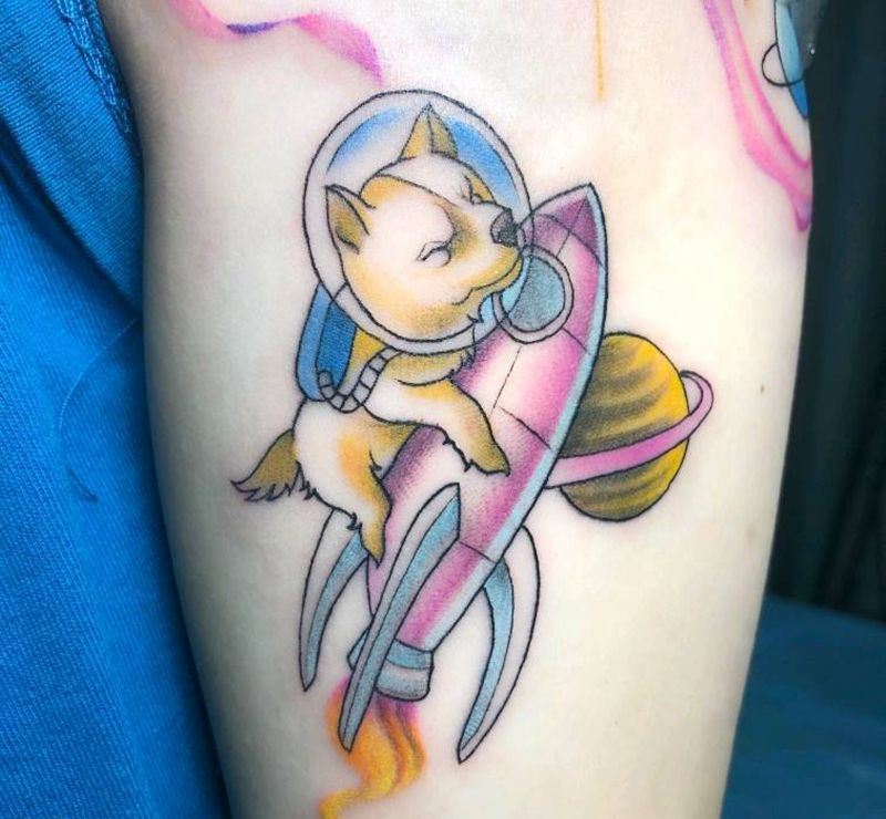 定制客人家狗仔纹身图片_手臂New School水彩狗纹身图案