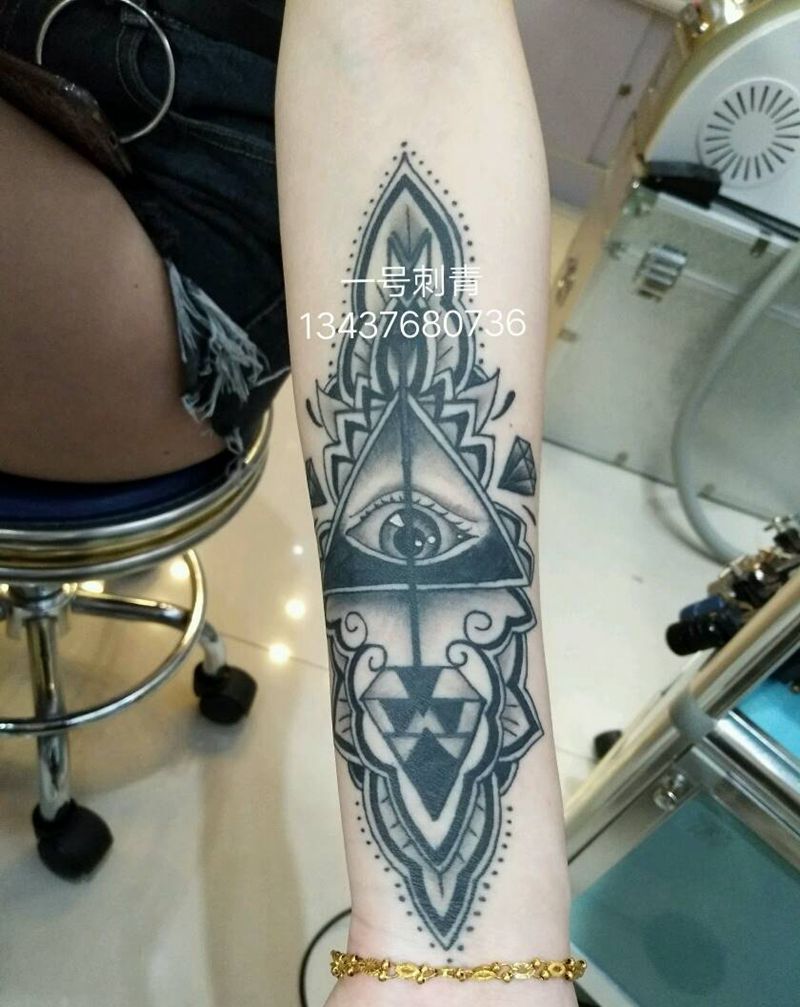 旧图覆盖康复后纹身图片