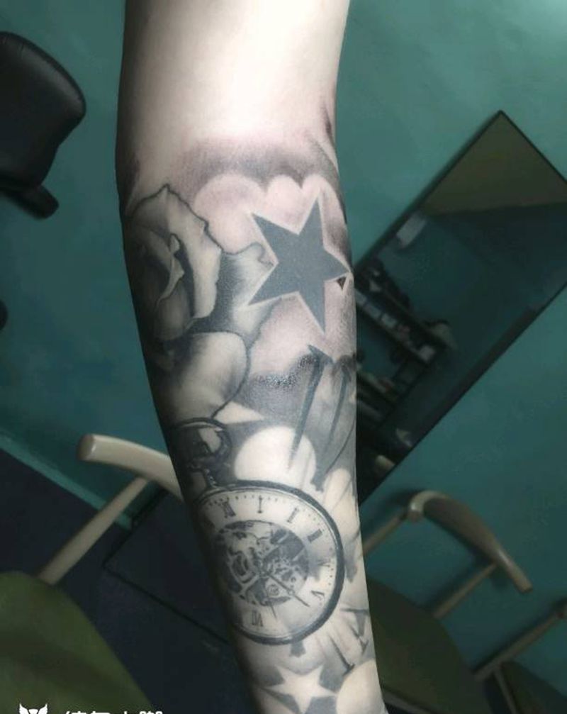 无题纹身图片_手部手臂欧美写实花体字纹身图案