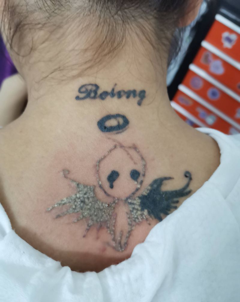 皮秒洗纹身纹身图片_肩部老传统纹身图案