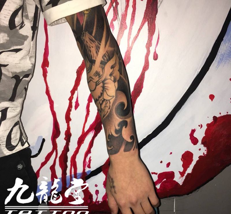 半花臂未完纹身图片