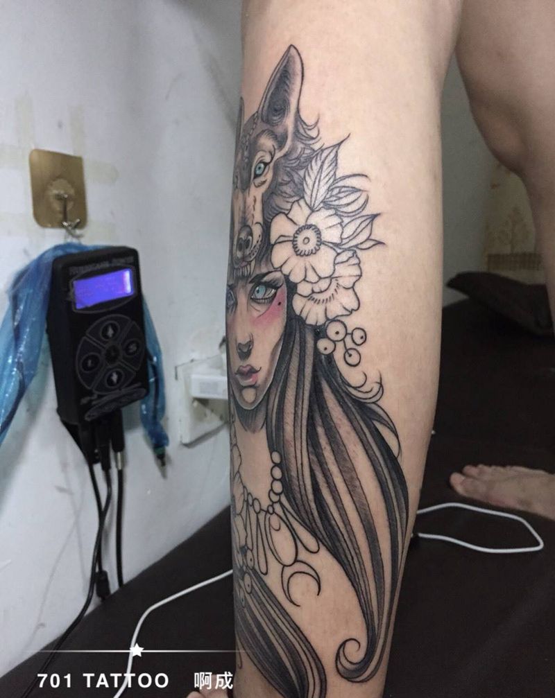 狼女纹身图片