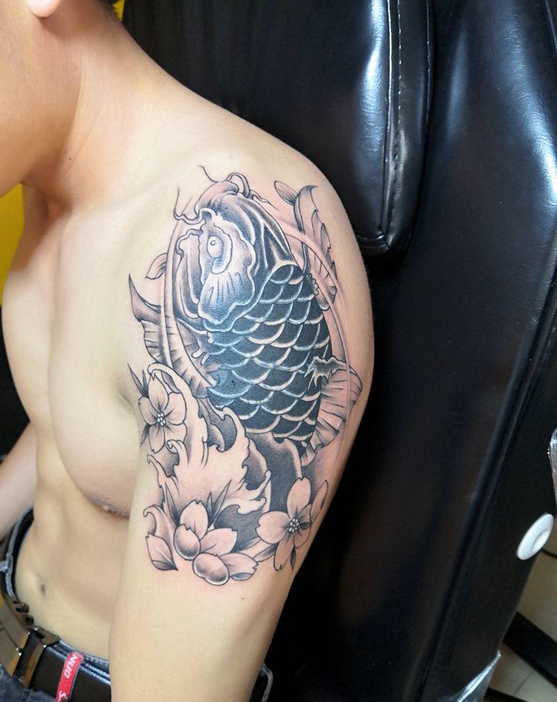 鲤鱼遮盖。纹身图片_老传统鲤鱼纹身图案