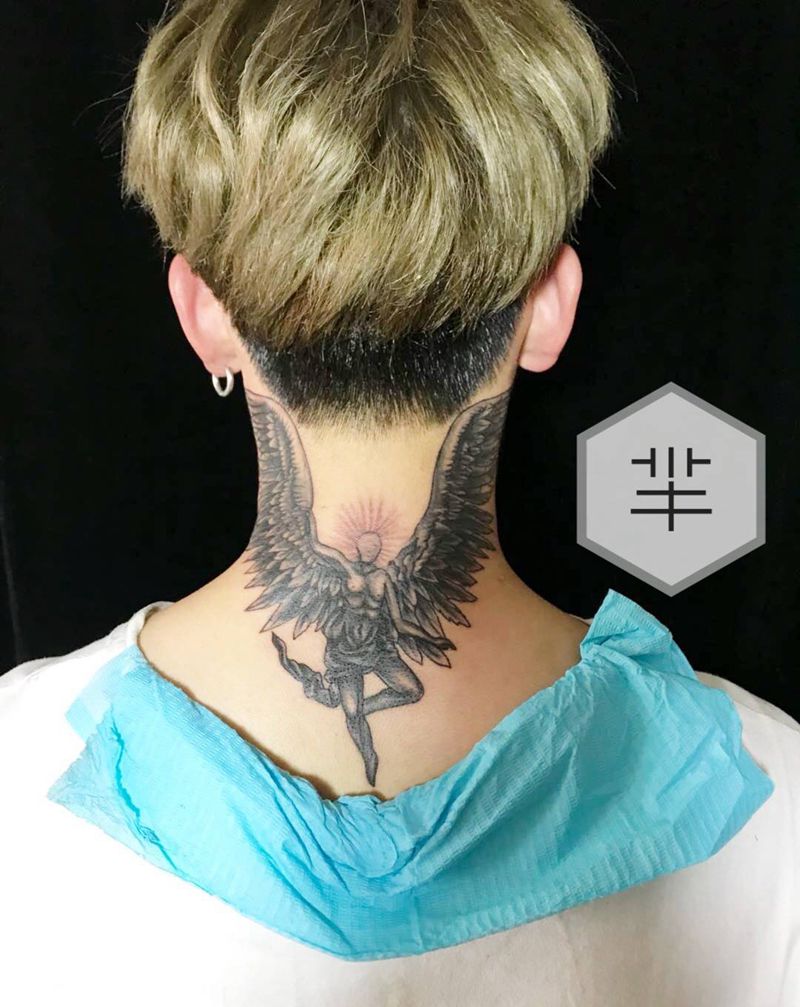 帅纹身图片_颈部欧美纹身图案