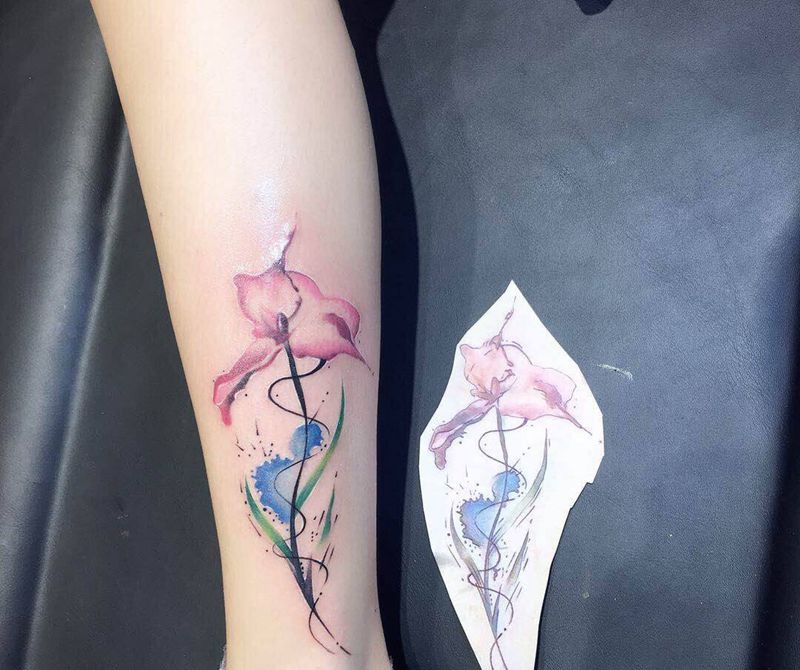 花纹身图片_腿部纹身图案