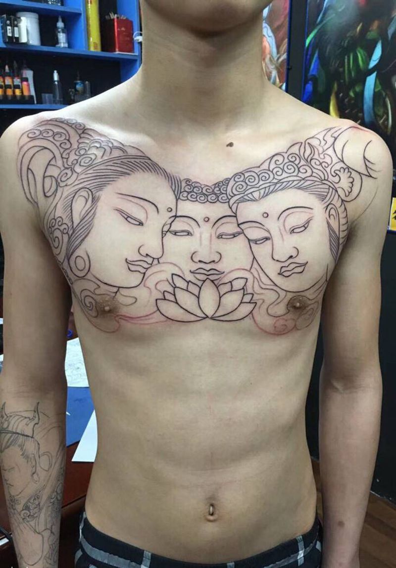 三面佛纹身图片_胸部纹身图案