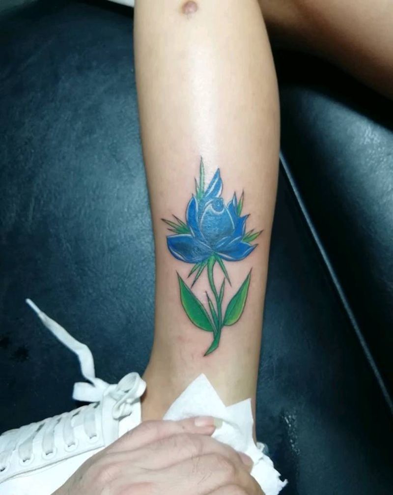 小清新玫瑰纹身。纹身图片