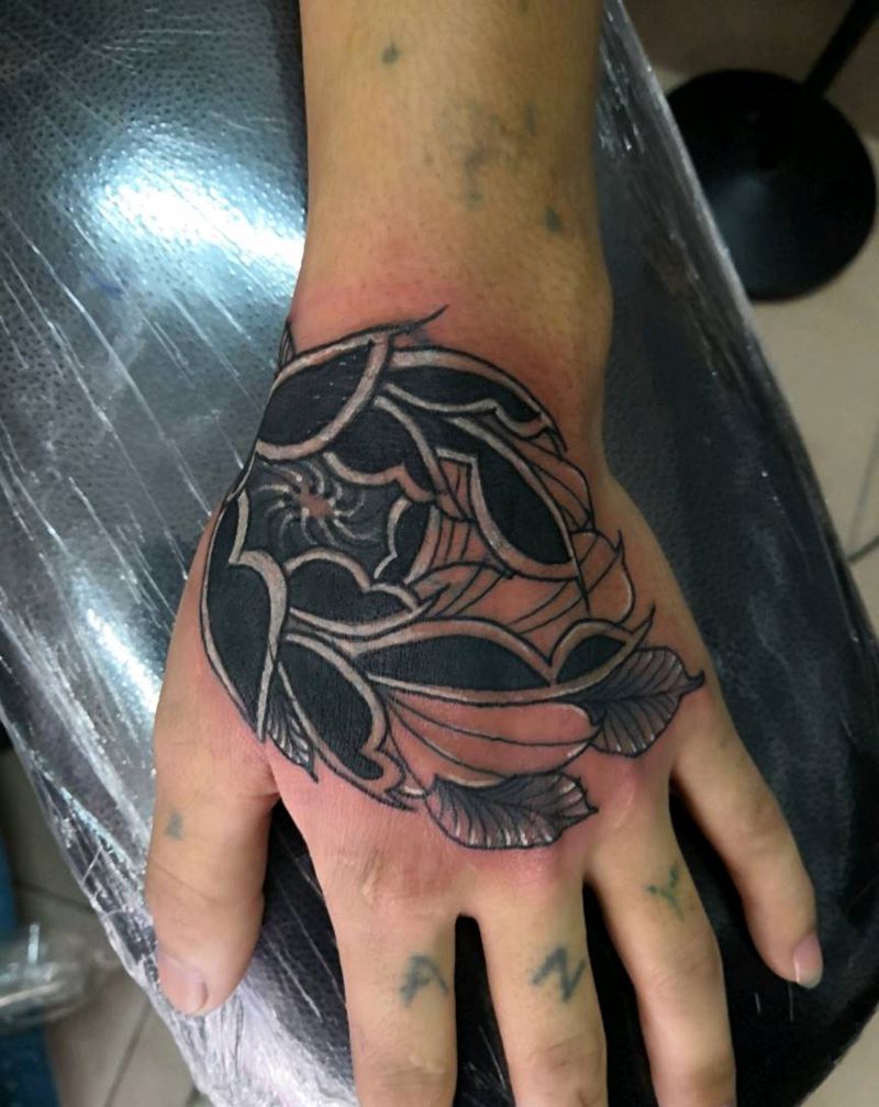 手背遮盖纹身图片