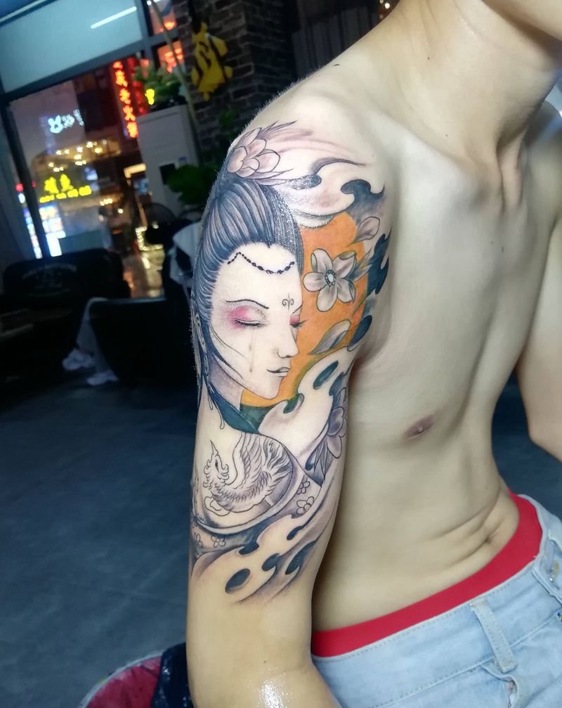 落泪艺妓纹身图片_手臂新传统纹身图案