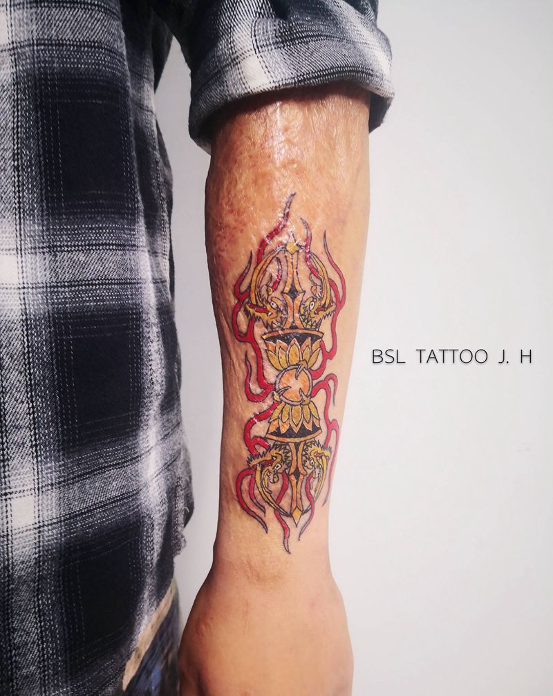 日式图案：金刚杵纹身图片_手臂老传统纹身图案