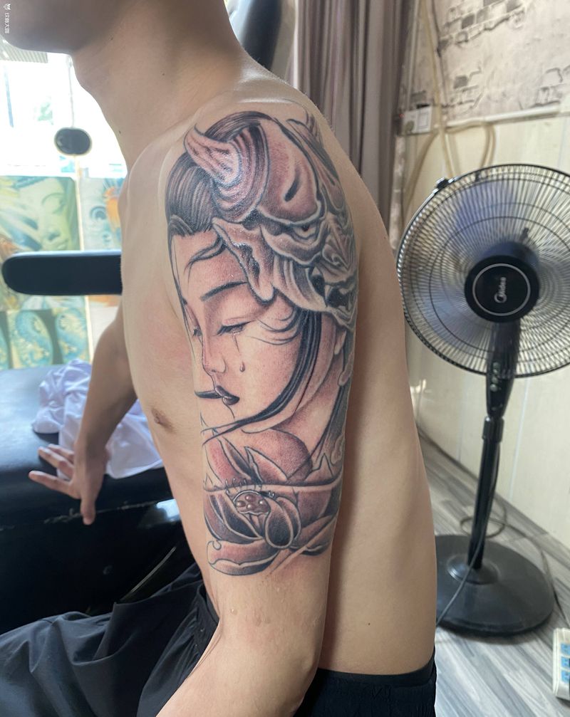 艺妓纹身图片_手臂新传统纹身图案