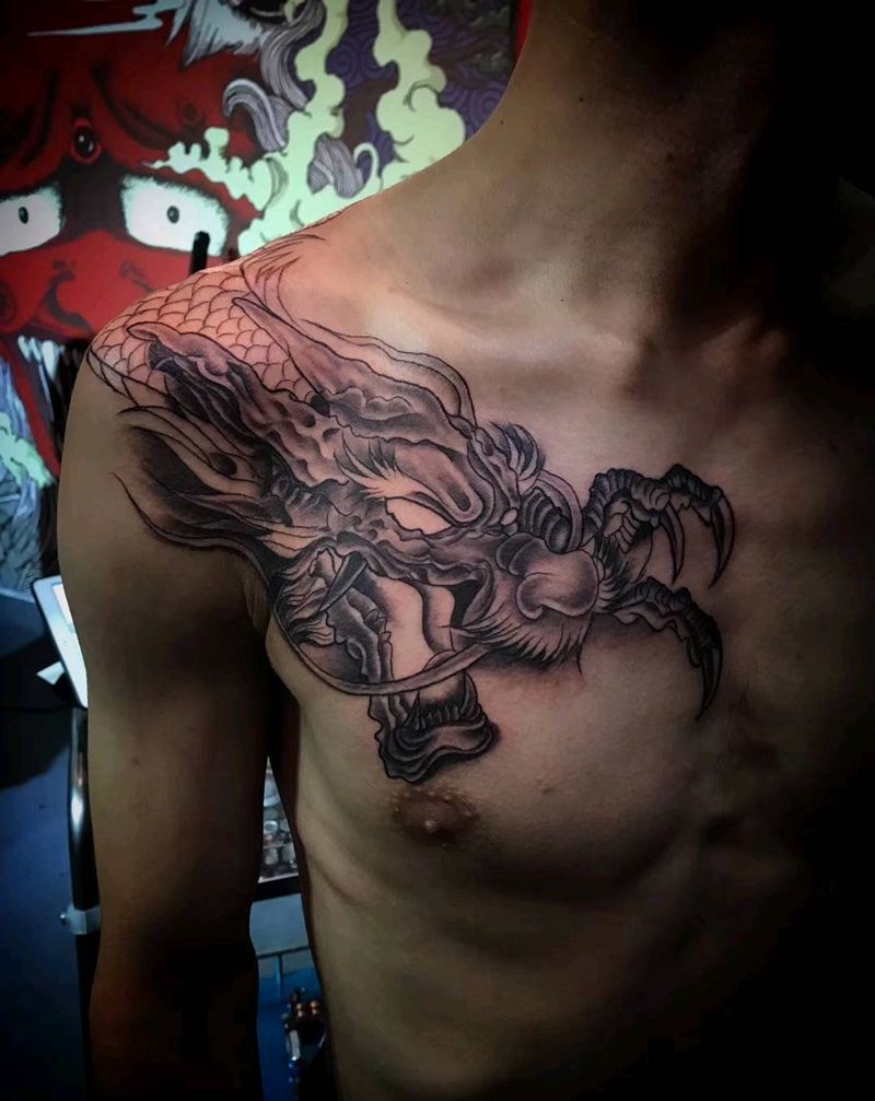 过肩龙纹身图片_背部胸部新传统纹身图案