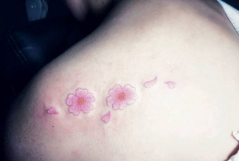 小清新樱花。纹身图片