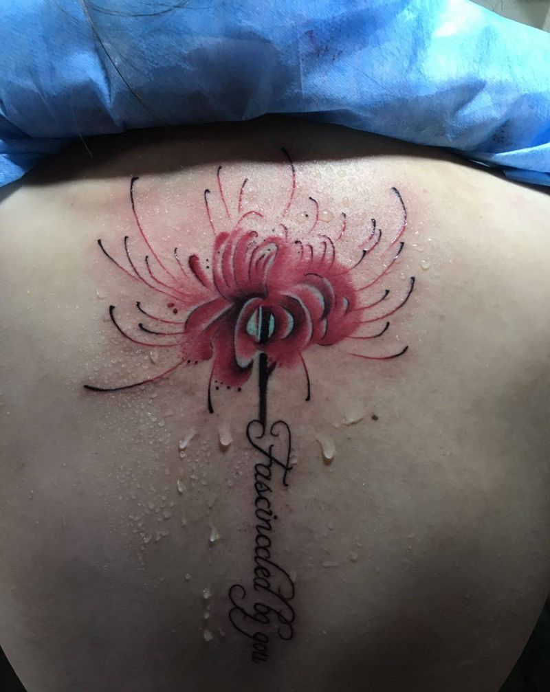 比岸花纹身图片_背部新传统纹身图案