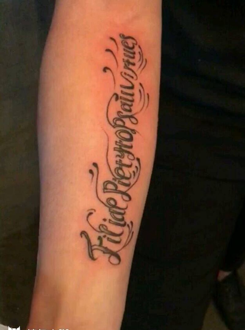 花体字。纹身图片