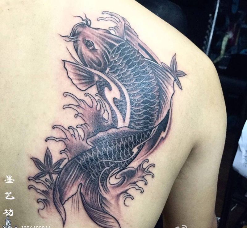鲤鱼纹身图片