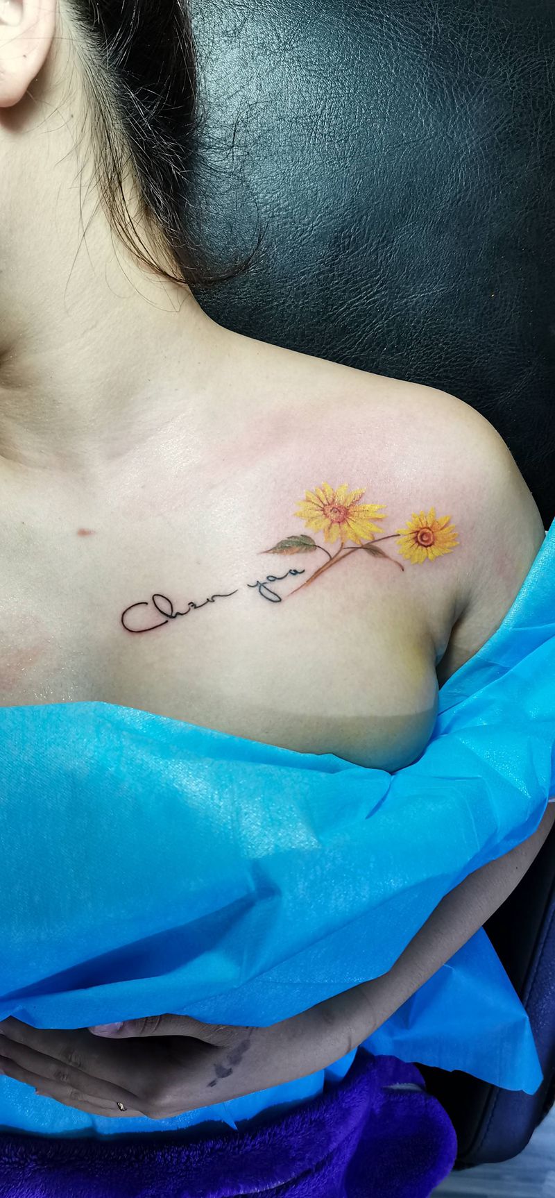 胸花纹身图片_胸部新传统纹身图案