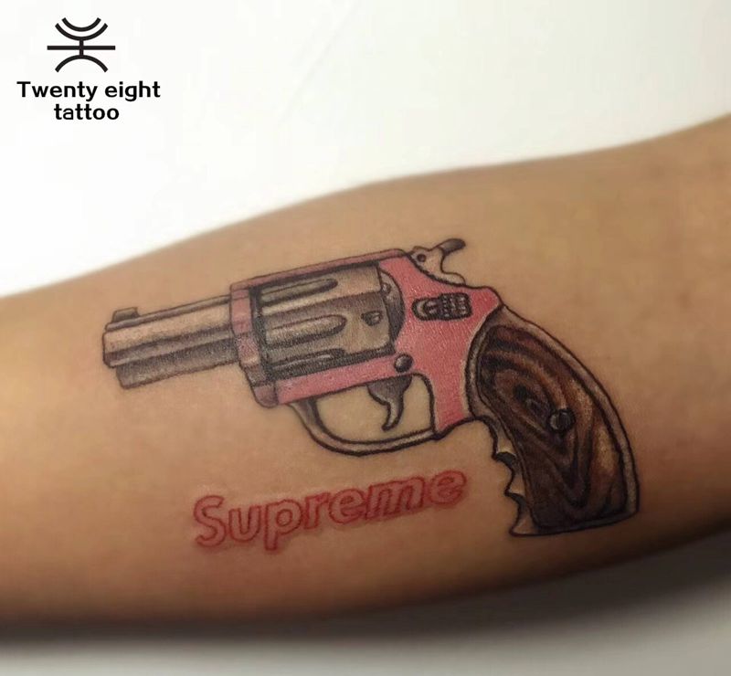 手枪纹身图片
