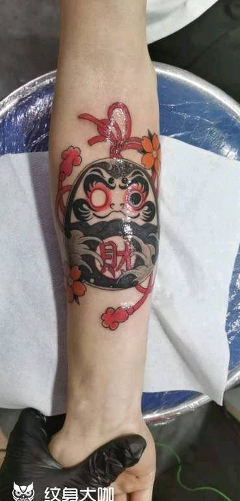 日式达摩蛋纹身图片_手臂新传统纹身图案