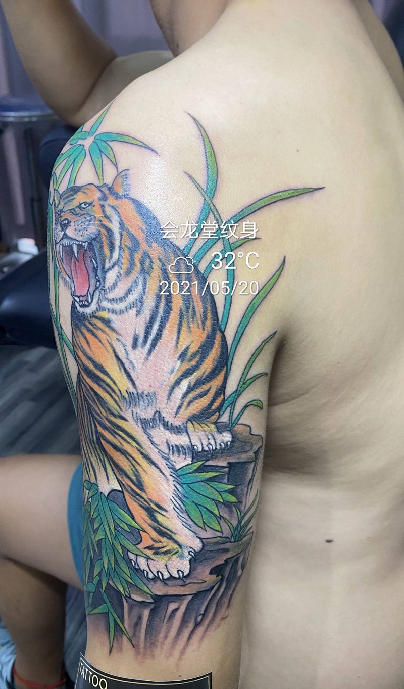 旧纹身修复纹身图片_手臂新传统纹身图案