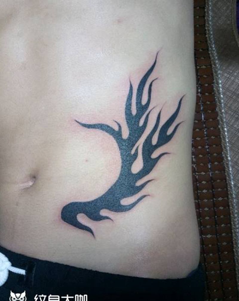 小图腾纹身作品。纹身图片