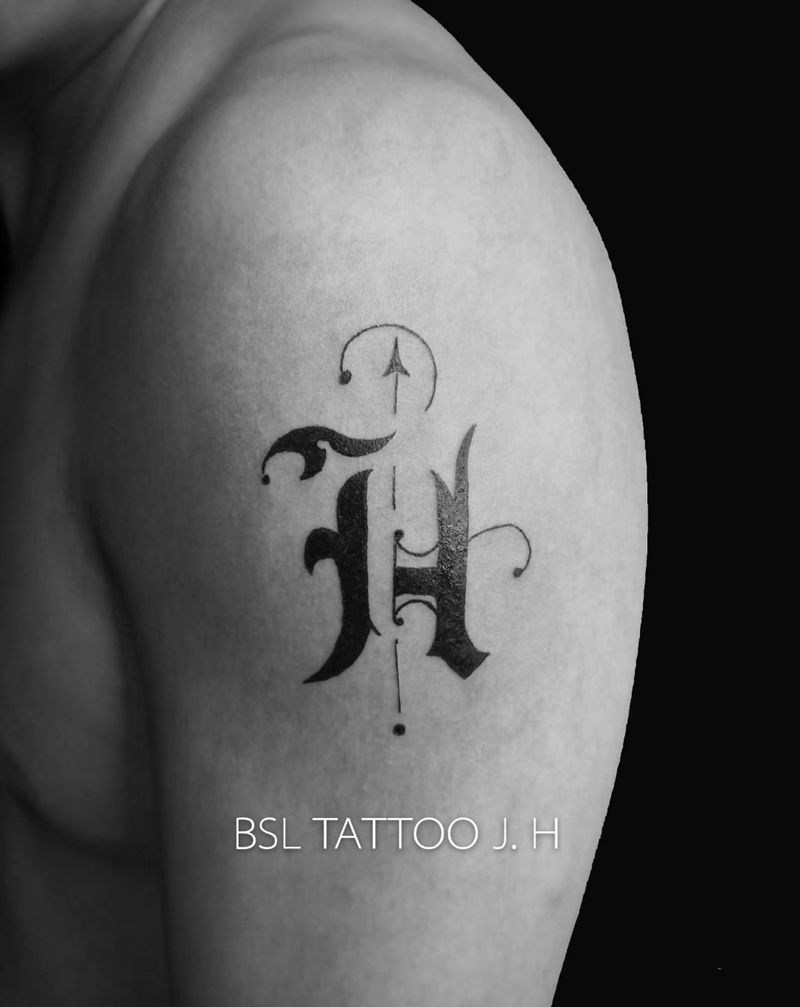 图腾：英文字纹身图片_手臂英文字纹身图案